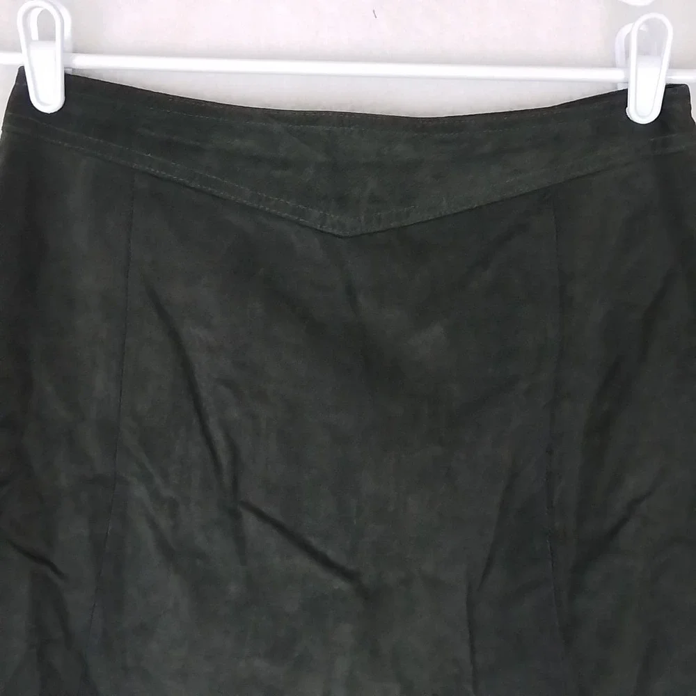 H&M Full Front Zip Leather Suede Mini Skirt Size Medium in Green‎ *flawed*